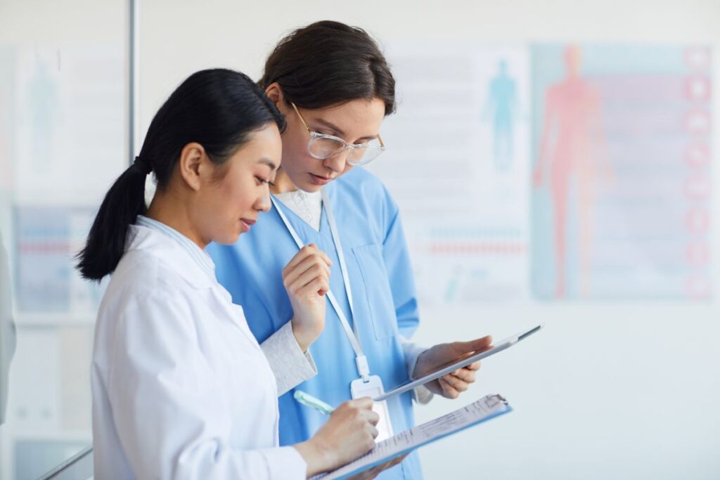 female-doctors-in-rural-health-clinic
